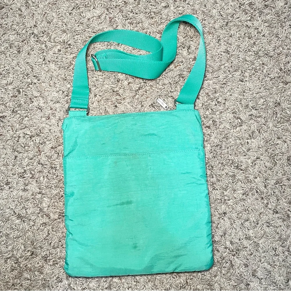 Baggallini Crossbody‎ Zip Closure Purse Shoulder Green Lightweight Travel Purse
